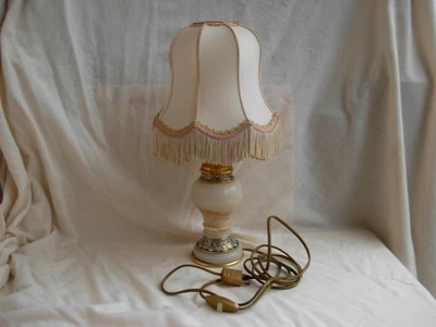 SUPERBE LAMPE DE TABLE EN ONYX ET BRONZE EMAILLE,DEBUT XXème. - Photo 1/4