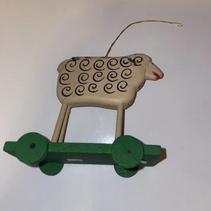 Primitive Americana Holzschaf auf Rädern Midwest - Bild 1 von 7