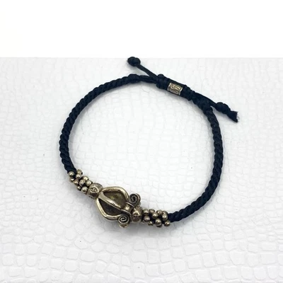 Pulsera de plata esterlina tejida a mano con cordón negro macramé caviar flor de pulpo Foto 1 de 4