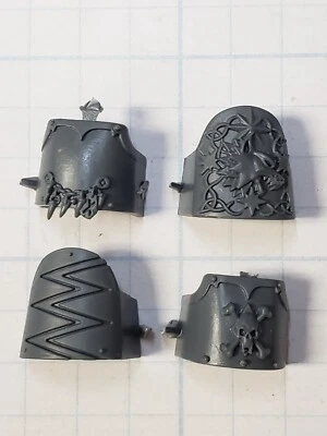 Warhammer 40k Space Wolves Bits Dreadnought Juego de armadura de pierna grabada Foto 1 de 4
