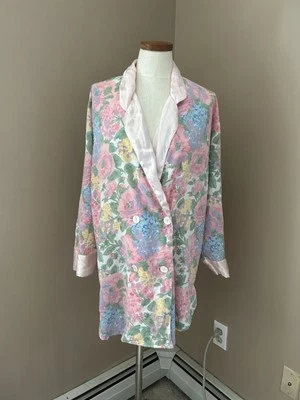 Vtg Victoria's Secret Gold Label Floral Nightgown /Robe Double Breasted - Image 1 of 4