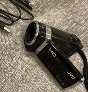 JVC EVERIO Avchd GZ-HM690BU Black HD Camcorder / Touchscreen 40x Optical Zoom - Picture 1 of 24