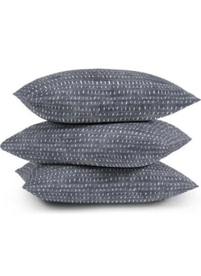 3 DISEÑOS DENEGACIÓN Holli Zollinger Artista Estampado Azul ALMOHADA 18" X 18 Decoración NUEVO Foto 1 de 4