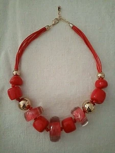 Collana collier Moda Fashion Rosso e oro con sfere tonde e cilindriche - Foto 1 di 6
