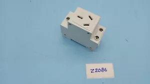 DIN RAIL MOUNT MODULAR POWER SOCKET AC HXD AC30 250V 16A - Picture 1 of 4