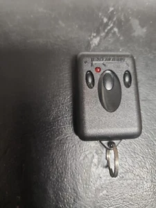 Keyless entry remote Excalibur L2MET5B transmitter clicker control  - Picture 1 of 2