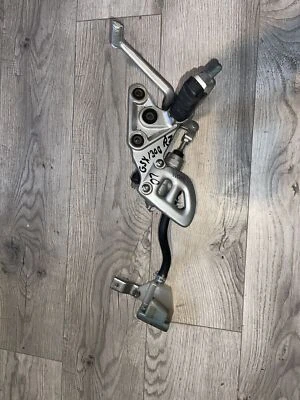 2003 01-07 SUZUKI GSXR1300 HAYABUSA Y BUSA RIGHT REARSET BRAKE PEDAL BRACKET LOT - Image 1 of 2