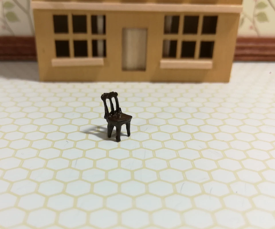 Silla de cocina y comedor miniatura para casa de muñecas escala 1:144 muebles micro minis Foto 1 de 1