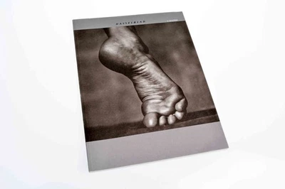 Hasselblad V System Catalogue, A4, in English, 86 Pages, Mid 90s(?) - Image 1 of 4