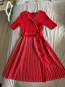 Designer STUNNING Red and Cream dress - size M (like S-M) -machine washable - Picture 1 of 6