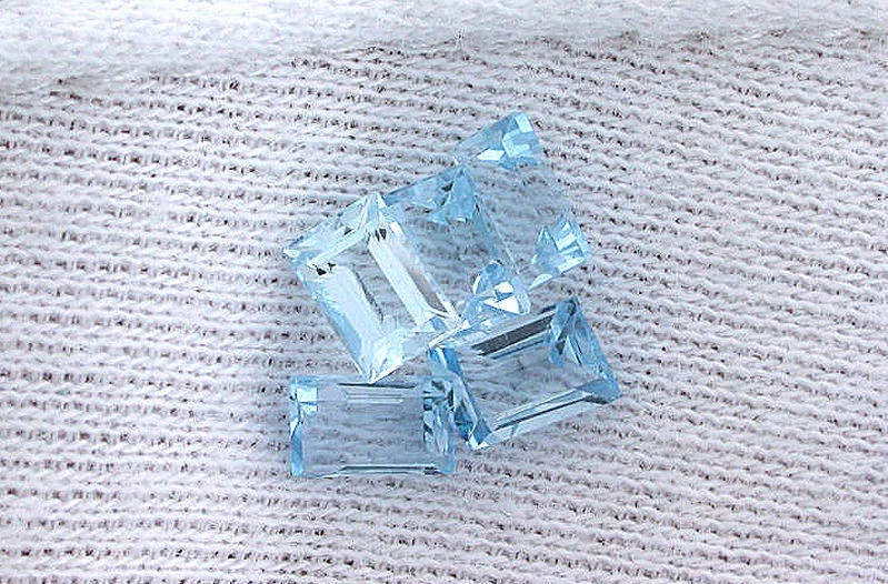 Dos piedras preciosas de topacio azul cielo corte baguette rectangular 6x4 6 mm x 4 mm Foto 1 de 1