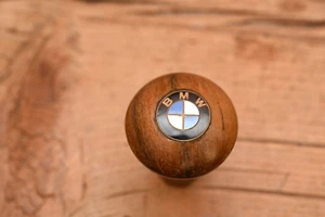 BMW Schaltknauf Holz mit Emblem Oldtimer - Bild 1 von 4