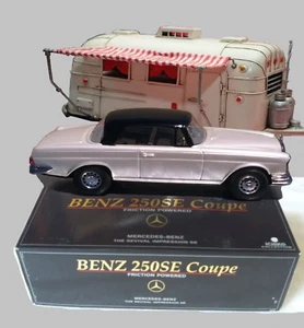 Coche de juguete de fricción de estaño Mercedes 250-SE con remolque cámper Airstream... raro perla - Imagen 1 de 12