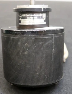 VEB ELEKTROMOTORENWERK HARTHA Resolver mit Messgetriebe Typ 1969.1 Getriebe 1:5 - Picture 1 of 8