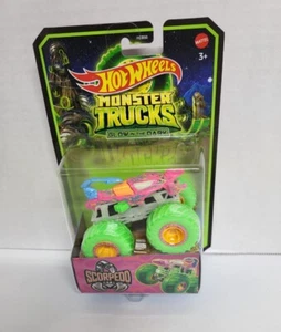 RUOTE CALDE MONSTER TRUCKS GLOW IN THE DARK SCORPEDO 1:64 SPEDIZIONE GRATUITA - Foto 1 di 2