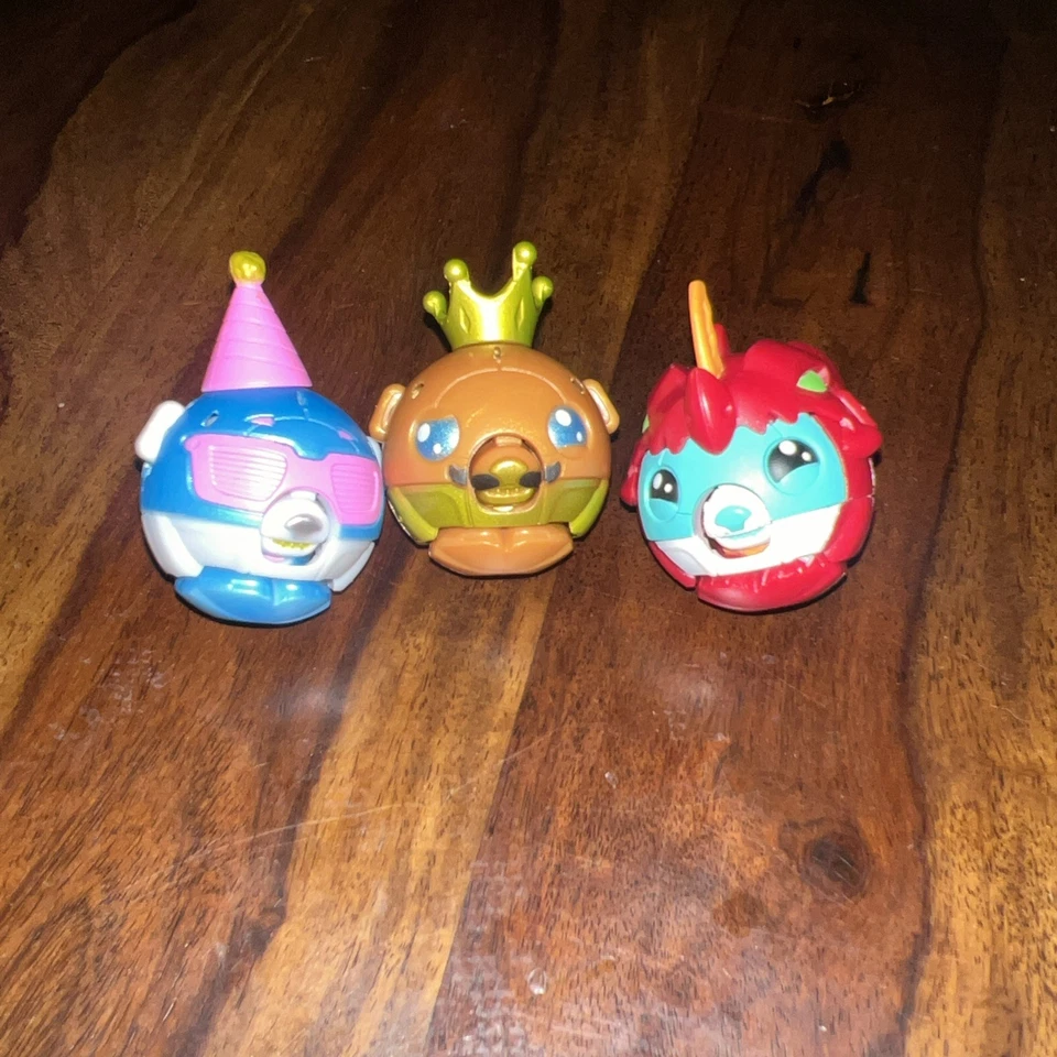 Zoobles Lote de 3 - Figuras Spin Master 2021 Z-Girlz - Corona, Dragón, Sombrero de Fiesta Foto 1 de 4