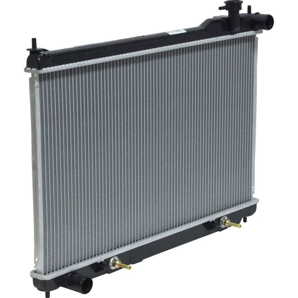 Radiador UAC para Infiniti G35 2003-2004 Foto 1 de 1