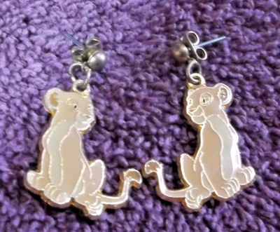 Vintage Disney AAi Lion King ‘Nala ’ Dangle Pierced Earrings - Image 1 of 2