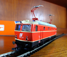 Roco 43658 HO gauge ÖBB 1044 electric locomotive in Red livery