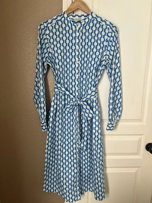 Vestido Boden Talla 8L Azul y Blanco Estampado Geométrico Botones Cinturón L/S Bolsillos Foto 1 de 4