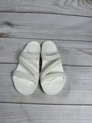 Sandalias Crocs para mujer blancas Kadee II Jewels deslizables EE. UU. 9 Foto 1 de 4
