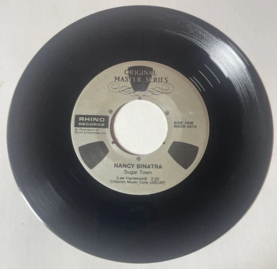 Nancy Sinatra, Sugar Town / Love Eyes 7" 45 Original Master Series Rhino 1984 - Image 1 of 4