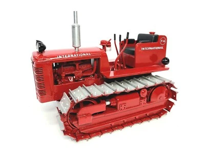 Tractor sobre orugas International IH T-6 - Modelo Gilson Riecke escala 1:16 Foto 1 de 4