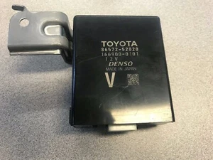 Toyota Prius 2017 módulo de asistencia al conductor 86572-52020 - Imagen 1 de 5
