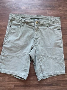 LOT OF 2 Outdoor Research Shorts Mens 32 Black/Green Flat Front Casual Hiking 9" - Picture 1 of 15