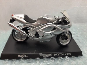 Bicicleta 1:18 Triumph Daytona 955i, Maisto con soporte de exhibición - Imagen 1 de 2