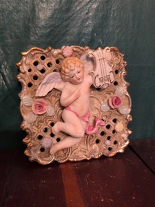 Vintage Ucagco Biskuitporzellan Cherub Wandrelief Engel Blumen Musik Wandrelief  - Bild 1 von 24