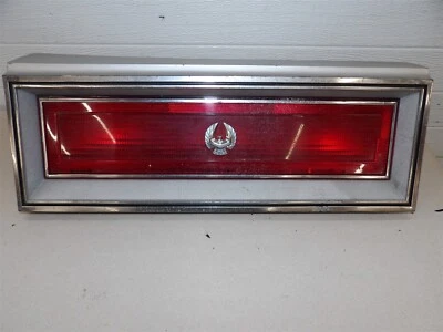 LÁMPARA TRASERA DERECHA LADO PASAJERO CHRYSLER LE BARON 80-81 CUPÉ SEDÁN interior Foto 1 de 4