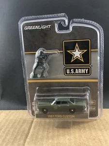 Ford Custom 1967 Green Light Ejército de EE. UU. 1:64, ENVÍO COMBINADO $1 POR MULT - Imagen 1 de 5