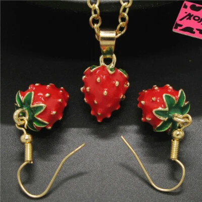 Nuevo Esmalte Rojo Lindo Fresa Colgante Cadena Moda Mujeres Collar Pendientes Conjunto Foto 1 de 3