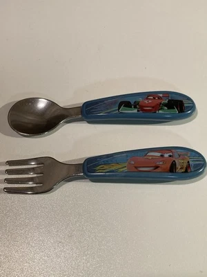 Utensilios para niños pequeños Learning Curve Disney Pixar Cars 2009 - tenedor y cuchara Foto 1 de 4