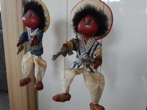 2 Vintage Mexican Men Bandit Marionette String Puppet Mexico Sombrero Gunslinger - Picture 1 of 16