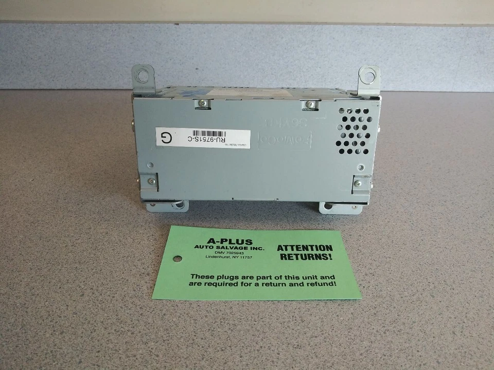 2019 Ford Mustang OEM Radio Receiver AM-FM-MP3 ID KR3T-18D832-ED Fits 19 Foto 1 de 4