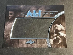 2014 Leaf MISSING CUT SIGNATURE PROOF Two Pieces Muhammad Ali #MA-CS4 - Picture 1 of 4