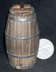 Puppenhaus Miniatur Western Holzfass 1:12 mit Fassstecker mexikanischer Import WO1957 - Bild 1 von 5