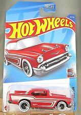 2022 Hot Wheels #44 Chevy Bel Air 3/5 '57 CHEVY czerwony z białą ścianą czarny 5 szprychów 