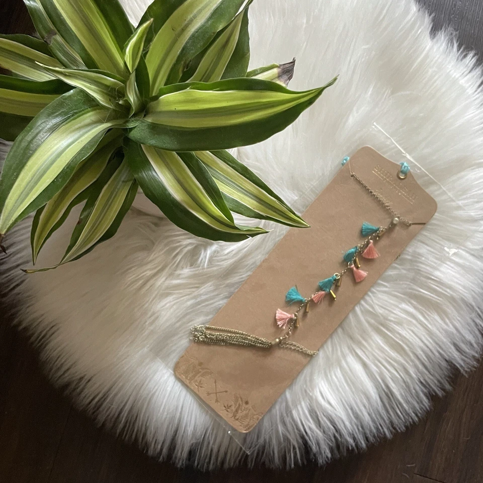 Shiraleah Chicago jewelry - Anthropologie - Constanza long necklace in gold