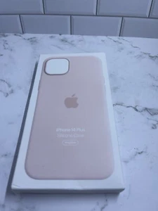 Apple Silicone Case with MagSafe for iPhone 14 Plus - Chalk Pink - Picture 1 of 2