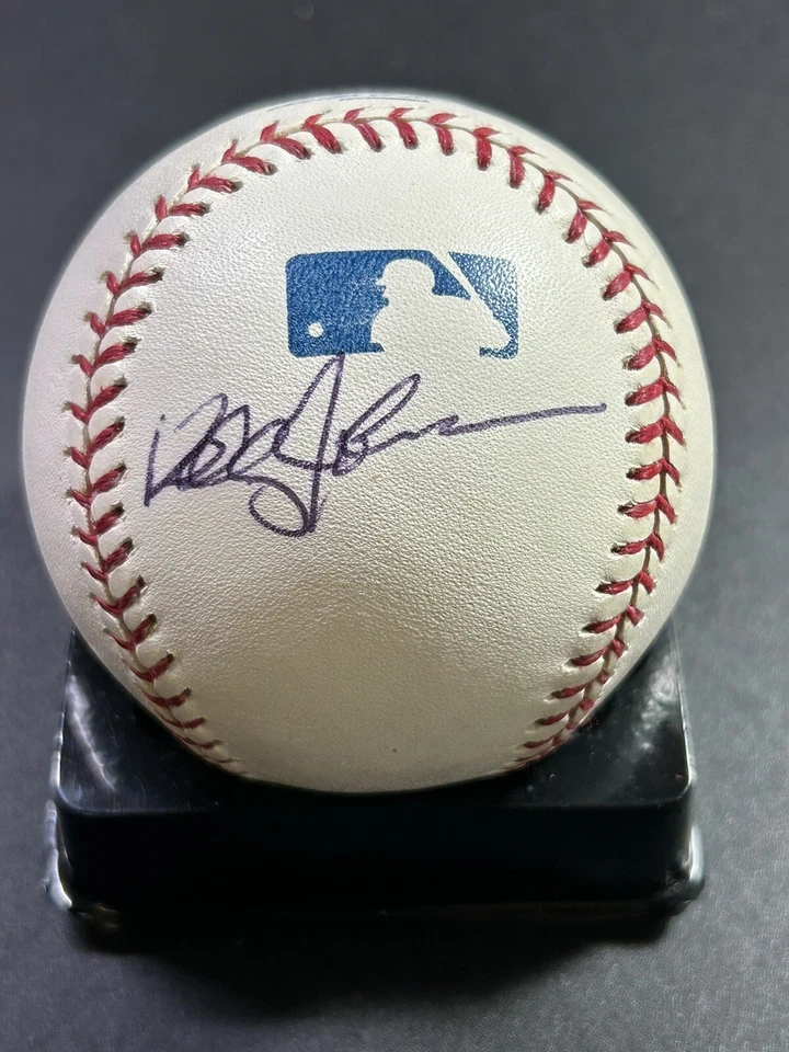 Béisbol oficial autografiado por Kelly Johnson de Grandes Ligas Foto 1 de 4