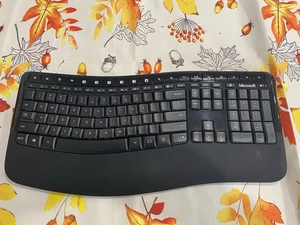 Microsoft Comfort Desktop Keyboard Wireless 5050 Ergonomic - No USB Dongle - Picture 1 of 8