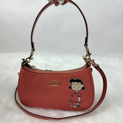 Bolso de Hombro Coach X Peanuts Teri con Cuero Lucy CBM32/Coral Brillante Multi Nuevo con Etiquetas Foto 1 de 4