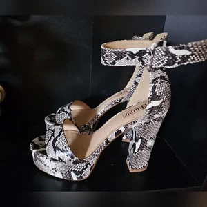 "Tacones informales de plataforma de 5"" con estampado de serpiente Idifu para mujer talla 7". - Imagen 1 de 10