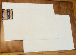 2ct Mohawk Home Made Here Bath Rug White Made In USA Wear-dated Nylon 17x24inch - Picture 1 of 4