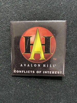Pin Conflictos de Interés de Avalon Hill Foto 1 de 2