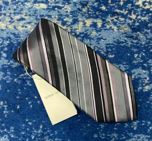 NUEVA Corbata de Seda Giorgio Armani Gris Púrpura Plata Negro Sesgo Rayas Italia - Imagen 1 de 5