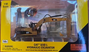 Modellino ESCAVATORE CAT 323D L HYDRAULIC EXCAVATOR SCALA 1:50 - Foto 1 di 2
